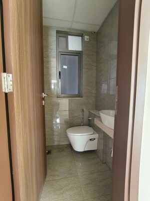 Bathroom in 3.5 BHK Apartment at Sheth Auris Serenity Tower 3, Malad West – for Rent