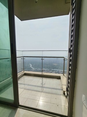 Balcony in 3.5 BHK Apartment at Sheth Auris Serenity Tower 3, Malad West – for Rent