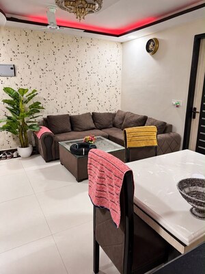 Team Area in 2 BHK Builder Floor at Dwarka Mor – for Rent