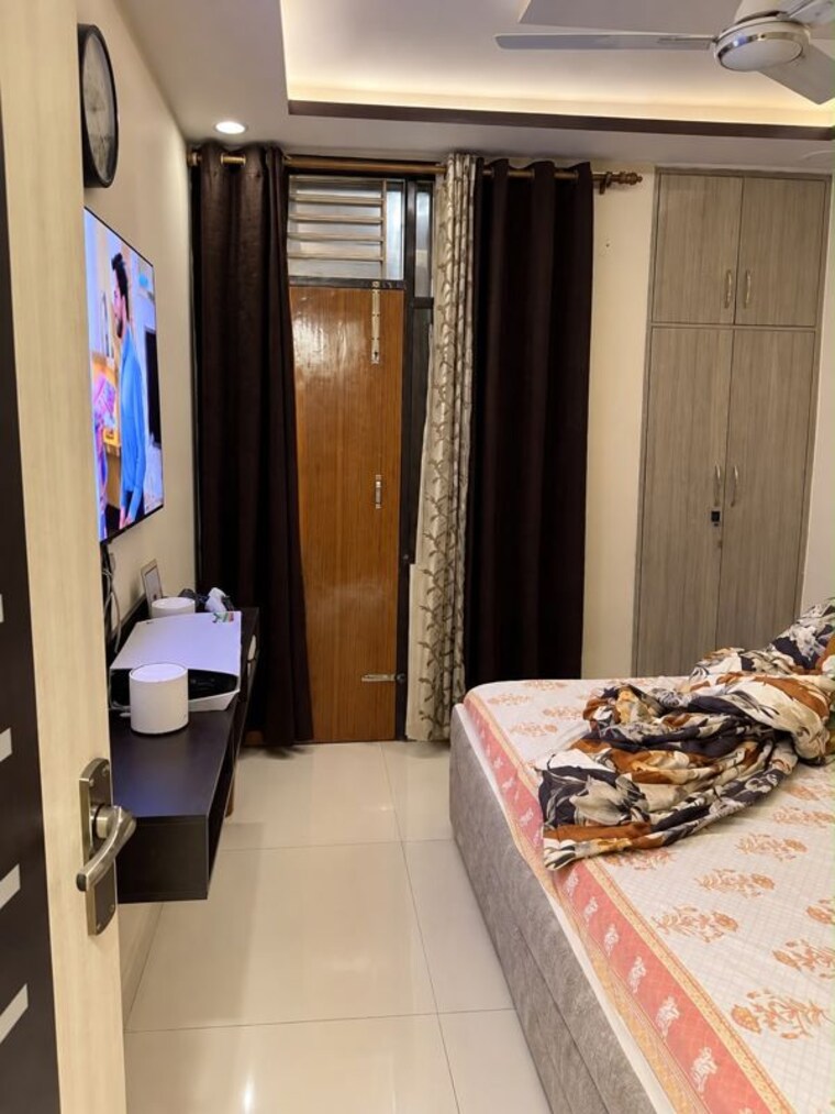 Bedroom, dwarka mor 2 Bedroom 55 Sq.Yd. Builder Floor In Dwarka Mor Delhi 10761330