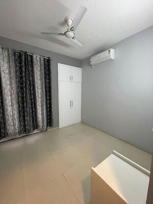 Room in 2 BHK Apartment at Supertech Hues, Sector 68 – for Rent