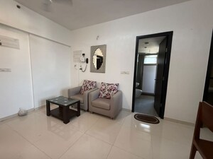 1 BHK Apartment For Rent in Lodha Splendora, Ghodbunder Road