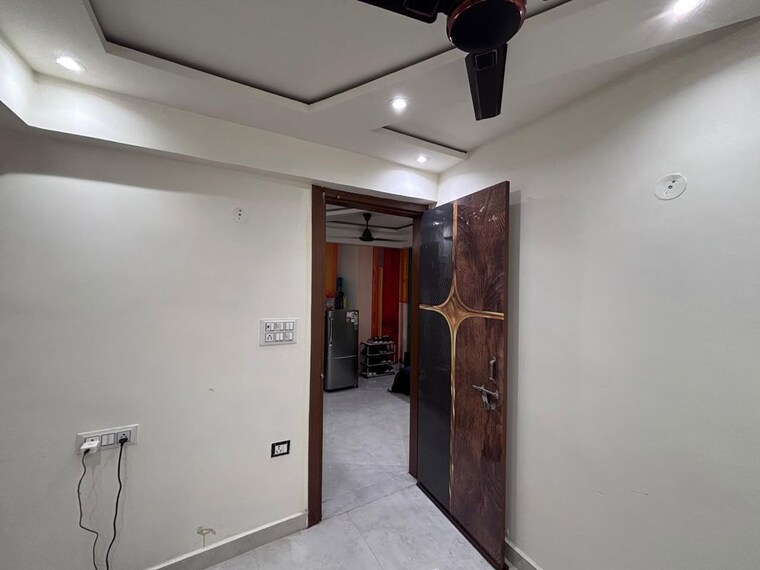 Room, dwarka mor 2 Bedroom 60 Sq.Yd. Builder Floor In Dwarka Mor Delhi 10761360