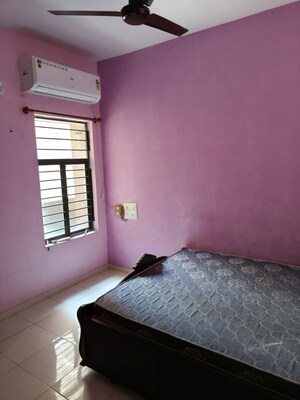 Room in 1 BHK Apartment at Vejalpur – for Rent