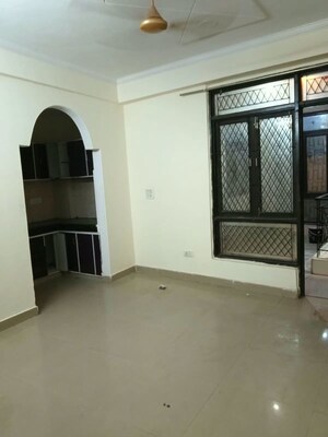 Room in 1 BHK Builder Floor at Neb Sarai – for Rent