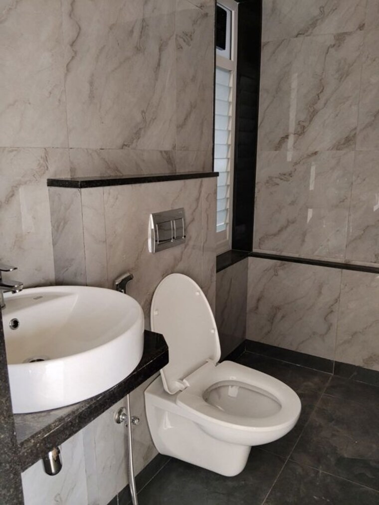 Bathroom, kalpataru-srishti-namaah 3 Bedroom 890 Sq.Ft. Apartment In Mira Road Thane 10761408