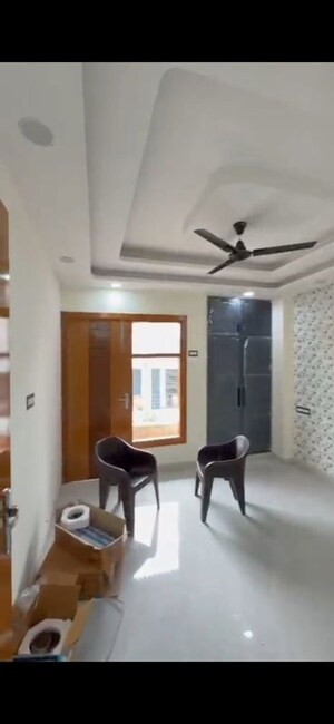 Room in 3 BHK Builder Floor at BPTP District 3, Sector 85 – for Sale