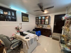 Parking in 4 BHK Builder Floor at Civil Lines – for Sale