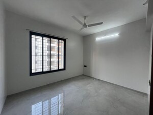 Room in 2.5 BHK Apartment at Unique Youtopia, Kharadi – for Rent