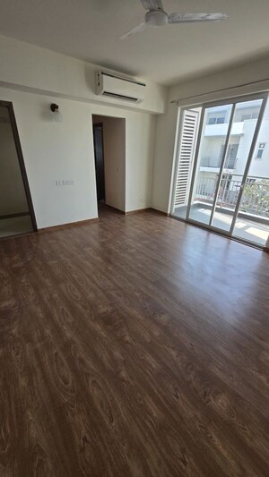 Room in 4 BHK Villa at Godrej Golf Link Villas, Sector 27 Yamuna Expressway – for Rent
