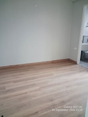Room in 2.5 BHK Builder Floor at Signature Global City 92, Sector 92 – for Rent