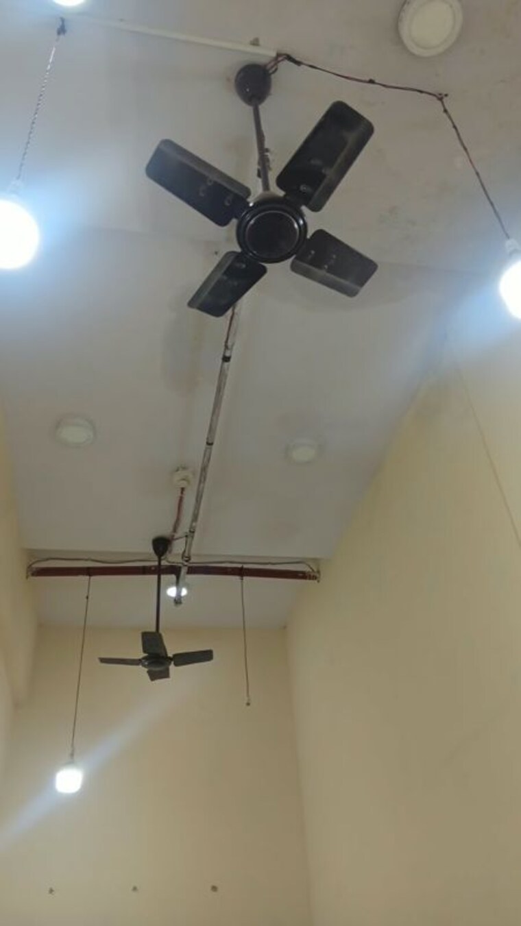 undefined, tilak nagar Commercial Shop 133 Sq.Ft. In Tilak Nagar Mumbai 10761422