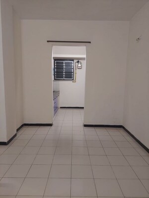 Room in 1 BHK Apartment at Ojas Apartment, Baner Pashan Link Road – for Rent