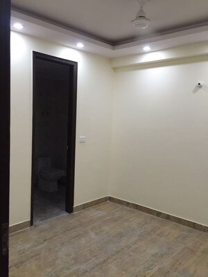 Room in 2 BHK Builder Floor at Chattarpur – for Rent