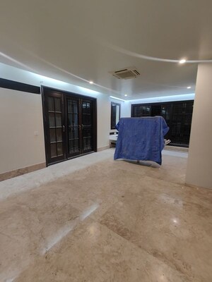 Room in 3 BHK Penthouse at Frazer Town – for Rent