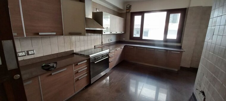 Kitchen, vasant vihar 4 Bedroom 600 Sq.Yd. Builder Floor In Vasant Vihar Delhi 10761458