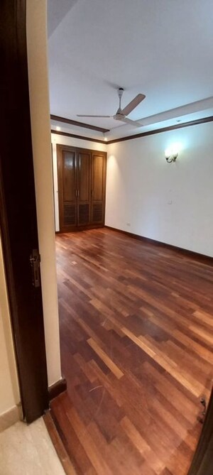 Room in 4 BHK Builder Floor at Vasant Vihar – for Rent