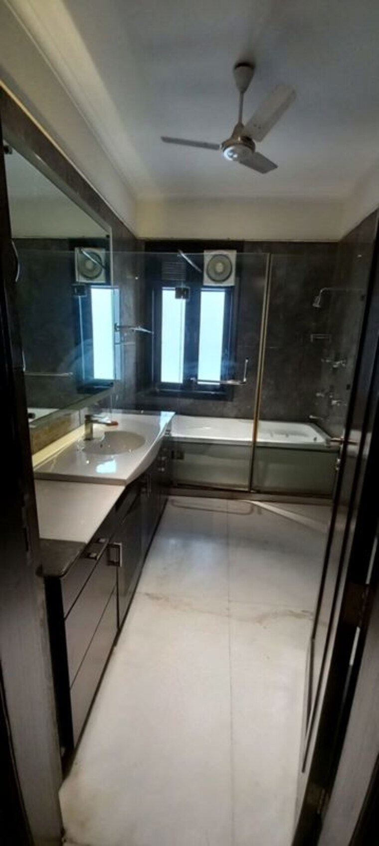 Kitchen, vasant vihar 4 Bedroom 600 Sq.Yd. Builder Floor In Vasant Vihar Delhi 10761458