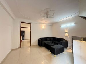Team Area in 1 BHK Builder Floor at Saket – for Rent