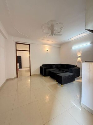 Team Area in 1 BHK Builder Floor at Saket – for Rent
