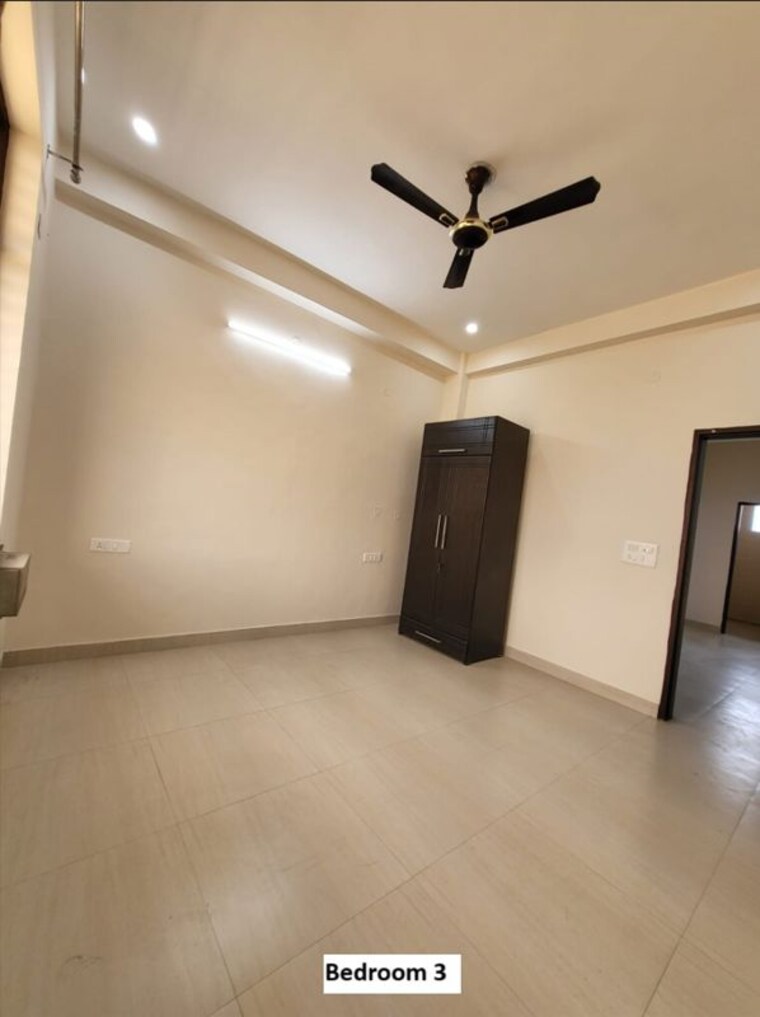Room, sector 42 3 Bedroom 265 Sq.Yd. Builder Floor In Sector 42 Gurgaon 10761473