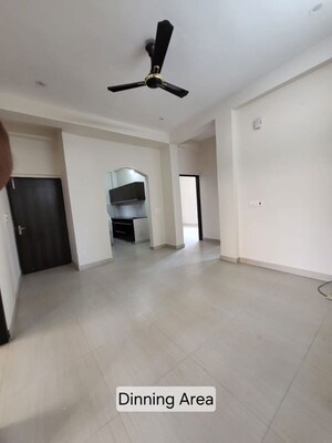Room in 3 BHK Builder Floor at Sector 42 – for Rent