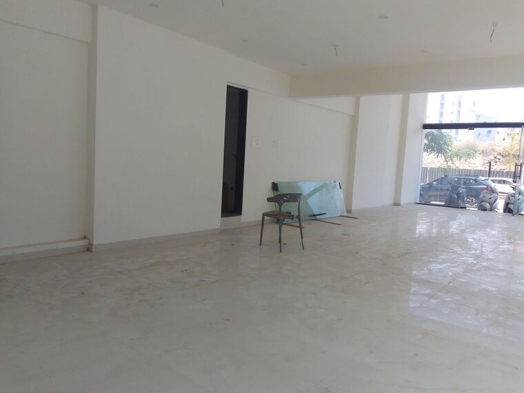 Room, magarpatta city Commercial Showroom 2370 Sq.Ft. In Magarpatta City Pune 10761526