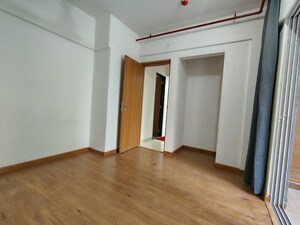 Room in 2.5 BHK Apartment at Gera Planet Of Joy, Kharadi – for Rent