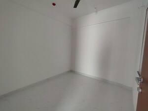 Room in 2.5 BHK Apartment at Gera Planet Of Joy, Kharadi – for Rent