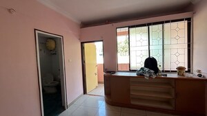 Bedroom in 3 BHK Apartment at Morabadi – for Rent