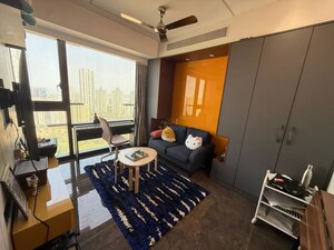 Room in 3 BHK Apartment at Lodha Marquise, Worli – for Rent