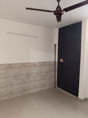 Room in 2 BHK Builder Floor at Sector 45 – for Rent