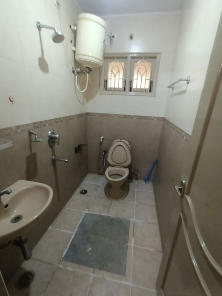 Bathroom, btm layout stage 2 2 Bedroom 1000 Sq.Ft. Apartment In Btm Layout Stage 2 Bangalore 10761554