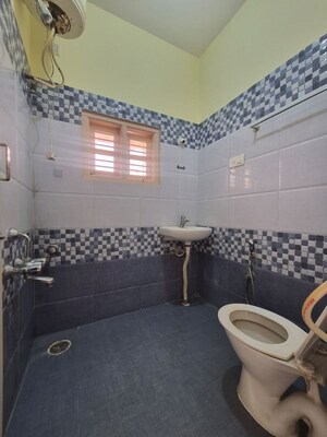 Attached Bathroom in 2 BHK Apartment at Btm Layout Stage 2 – for Rent