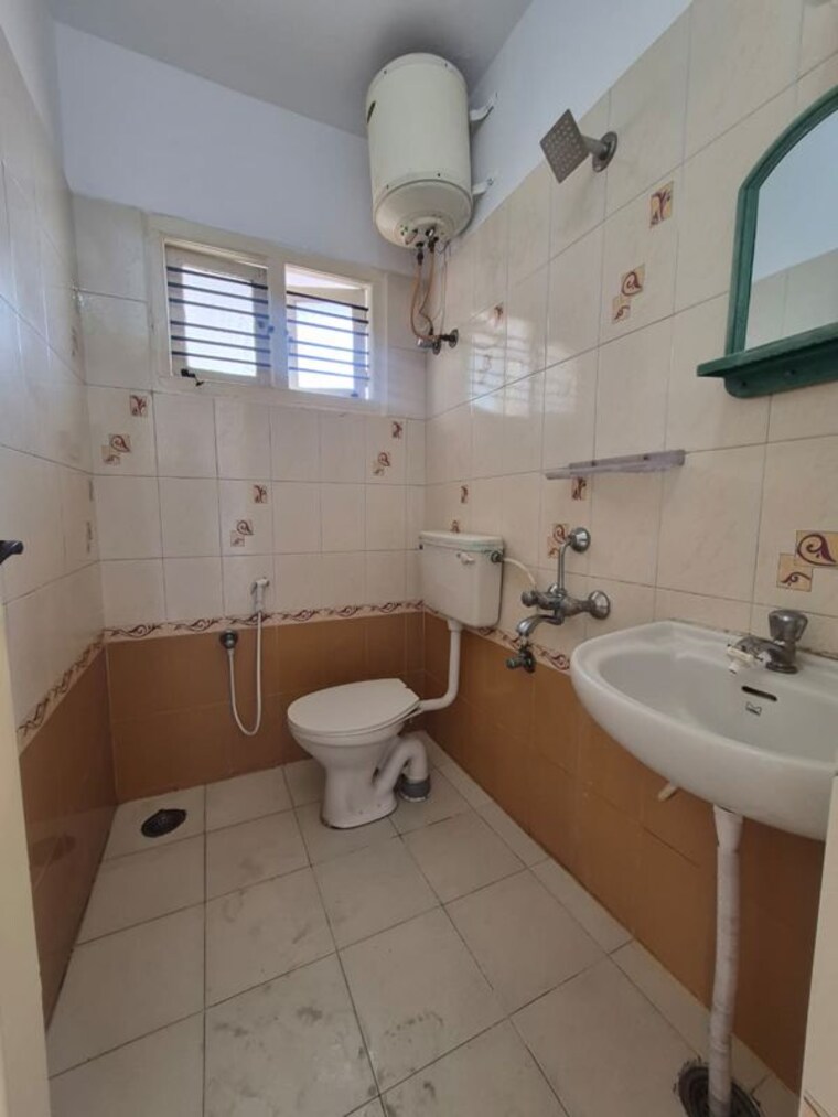 Attached Bathroom, btm layout stage 2 2 Bedroom 1000 Sq.Ft. Apartment In Btm Layout Stage 2 Bangalore 10761554