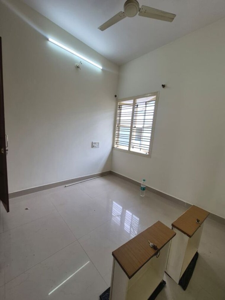 Room, btm layout stage 2 2 Bedroom 1000 Sq.Ft. Apartment In Btm Layout Stage 2 Bangalore 10761554