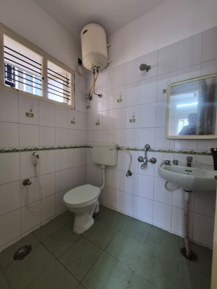 Bathroom, btm layout stage 2 2 Bedroom 1000 Sq.Ft. Apartment In Btm Layout Stage 2 Bangalore 10761554