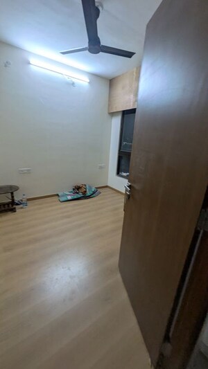 Room in 1 BHK Apartment at Siddha Sky, Sion – for Rent