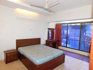 2 BHK Apartment For Sale in Khar West