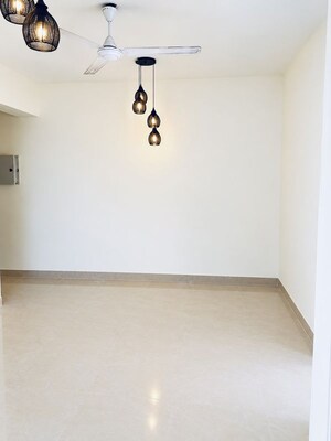 2 BHK Apartment For Rent in Shree Vardhman Mantra, Sector 67