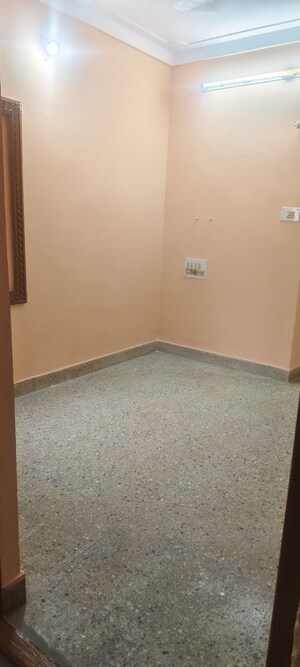 1 BHK Builder Floor For Rent in Jeevan Bima Nagar