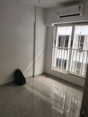 Room in 1 BHK Apartment at Enso Sanza, Kandivali East – for Rent