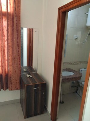 Furnished Amenities in 2 BHK Apartment at Penta Homes, Vip Road – for Rent