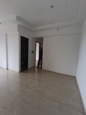 Room in 3 BHK Apartment at New Siddharth CHS, Borivali West – for Rent