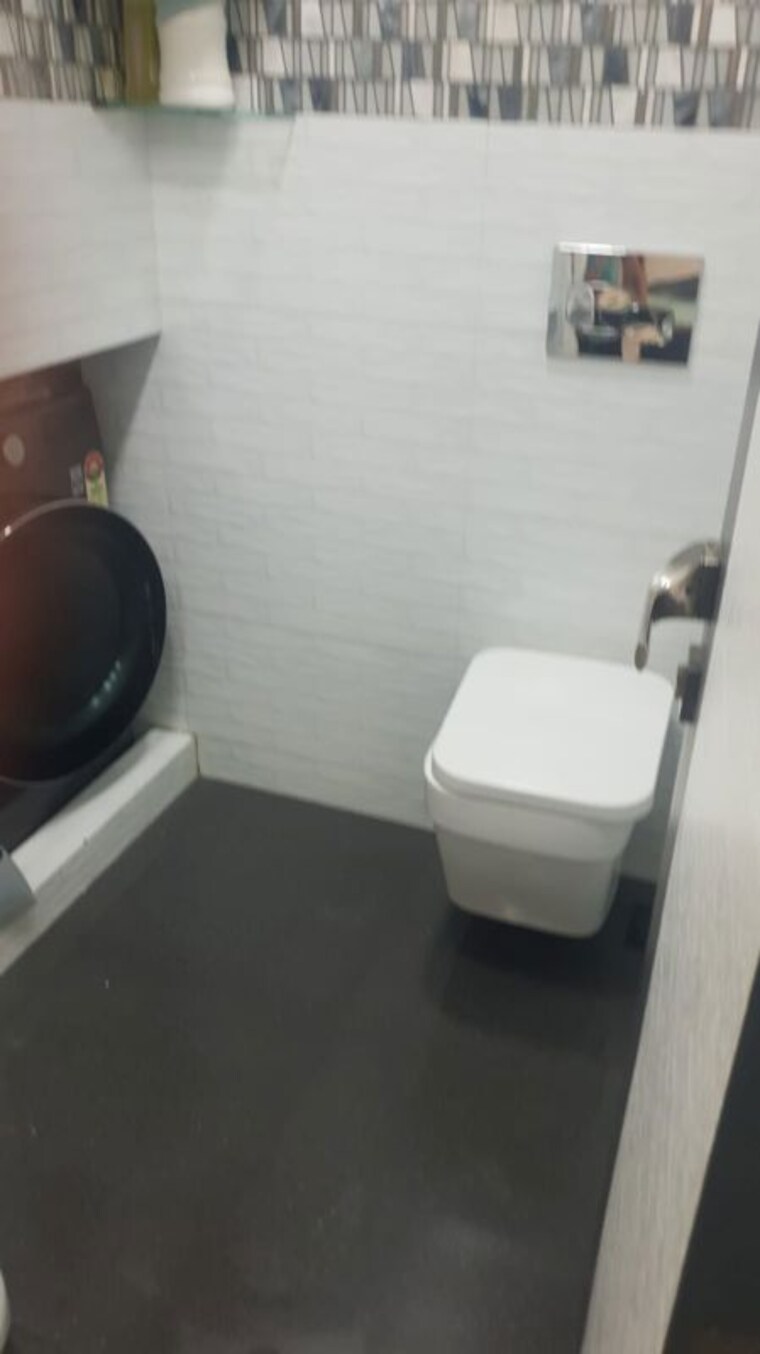Bathroom, sneha-sadan-apartment 1 Bedroom 450 Sq.Ft. Apartment In Colaba Mumbai 10761735