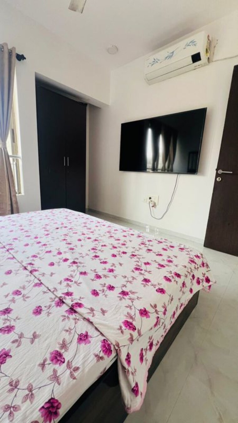 Bedroom, lodha-luxuria 2 Bedroom 750 Sq.Ft. Apartment In Majiwada Thane 10761733