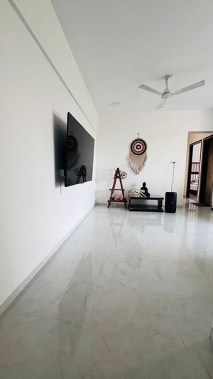 Furnished Amenities in 2 BHK Apartment at Lodha Luxuria, Majiwada – for Rent