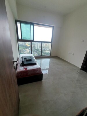 Room in 2 BHK Apartment at Sheth Auris Bliss, Malad West – for Rent