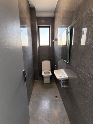 Building Lobby in 4 BHK Builder Floor at Sector 51 – for Rent