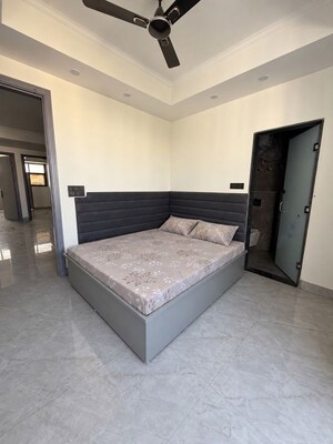 Bedroom in 4 BHK Builder Floor at Sector 51 – for Rent
